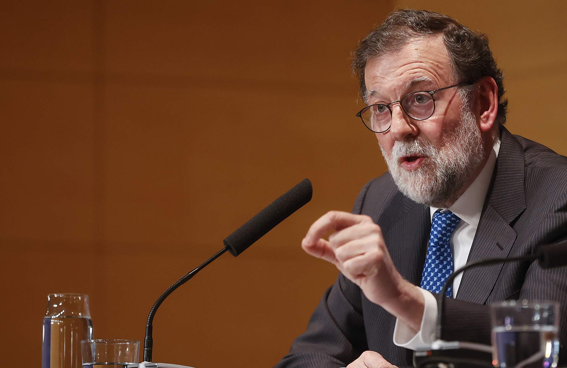 Rajoy acusa al PSOE de 