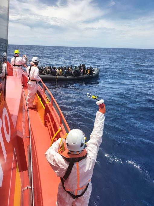 Rescatan cinco pateras con 265 migrantes a bordo en aguas próximas a la isla de Fuerteventura