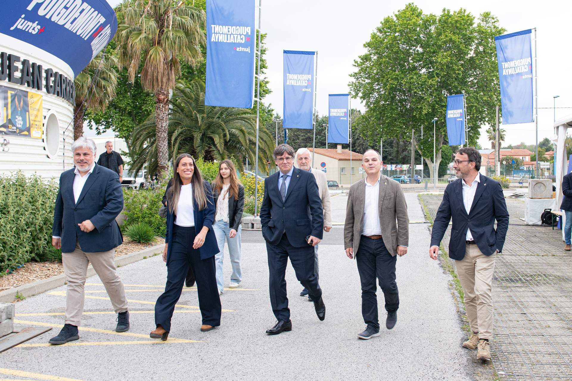 Puigdemont llega al recinto electoral de Argelès (Francia) para seguir el fin de la jornada
