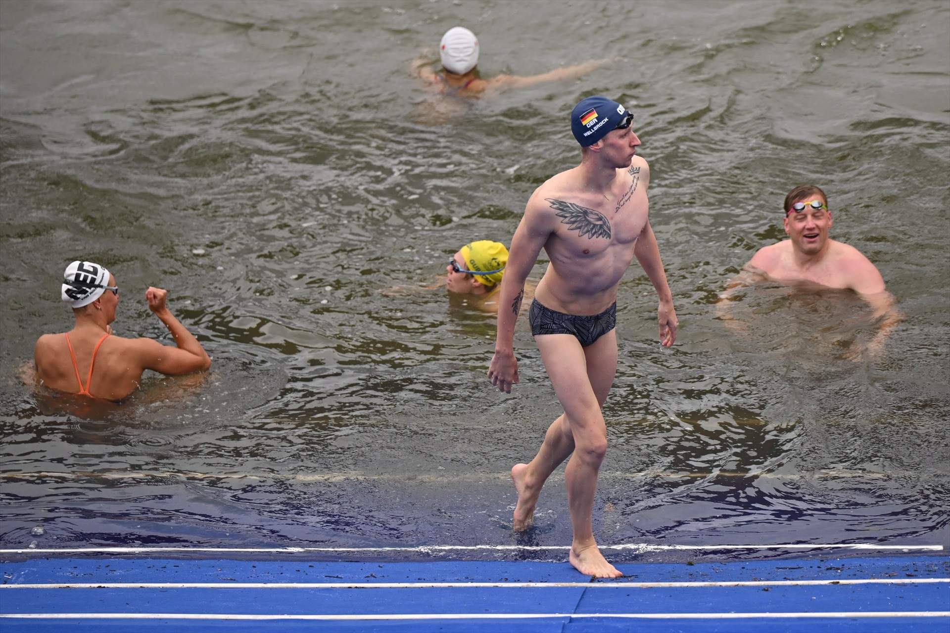 EuropaPress_6142442_07_august_2024_france_paris_germanys_florian_wellbrock_comes_out_of_the