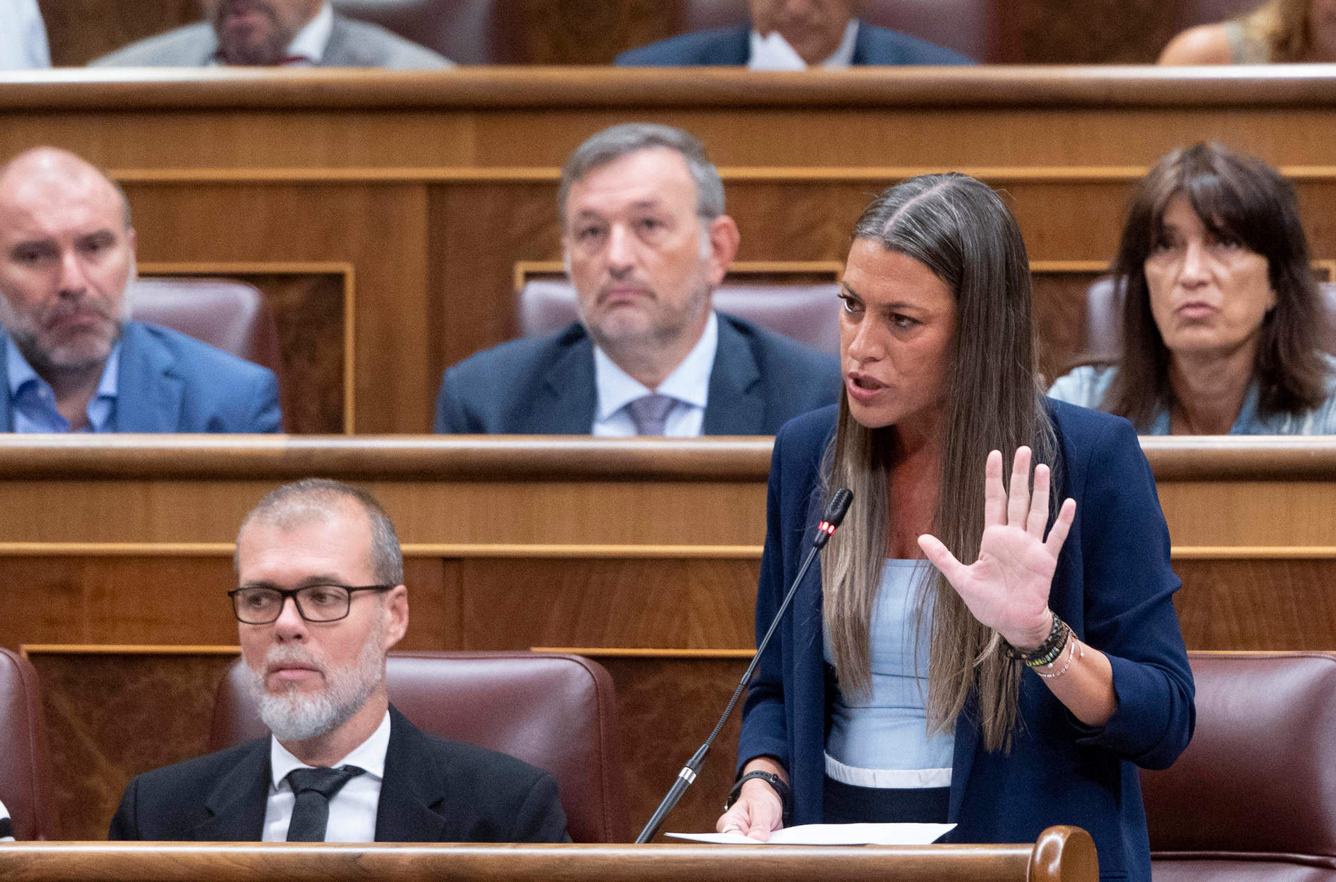 La portavoz de Junts en el Congreso, Miriam Nogueras, interviene durante una sesión de control al Gobierno, en el Congreso de los Diputados, a 11 de septiembre de 2024, en Madrid.