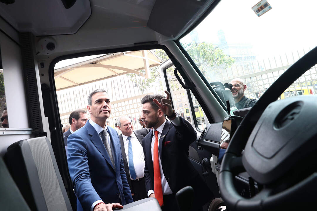 El presidente del Gobierno, Pedro Sánchez, asiste al Tata Consultancy Services Executive Briefing Center, durante la segunda jornada de su viaje a oficial a la República de India, a 29 de octubre de 2024, en Bombay.