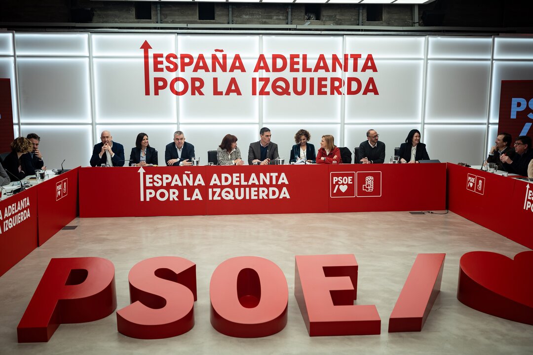 Sánchez trama con su equipo cómo frenar el caso Leire Díez.