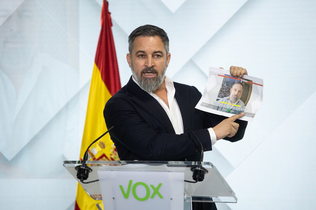 Santiago Abascal durante una rueda de prensa en la sede Vox. (Foto: Alejandro Martínez Vélez / Europa Press)