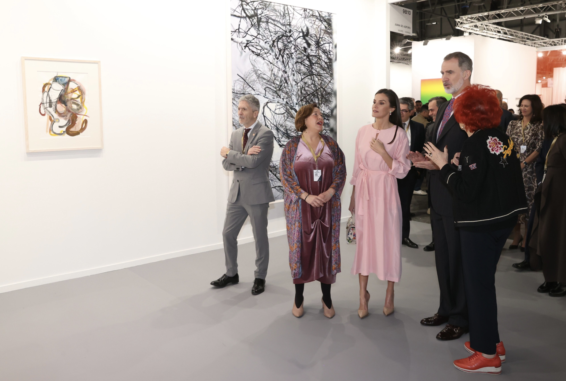 Más de 200 galerías de 36 países participan en #ARCOmadrid2023. Los Reyes han visitado algunas de ellas en su recorrido por los pabellones de esta 42ª edición de la Feria Internacional de Arte Contemporáneo.