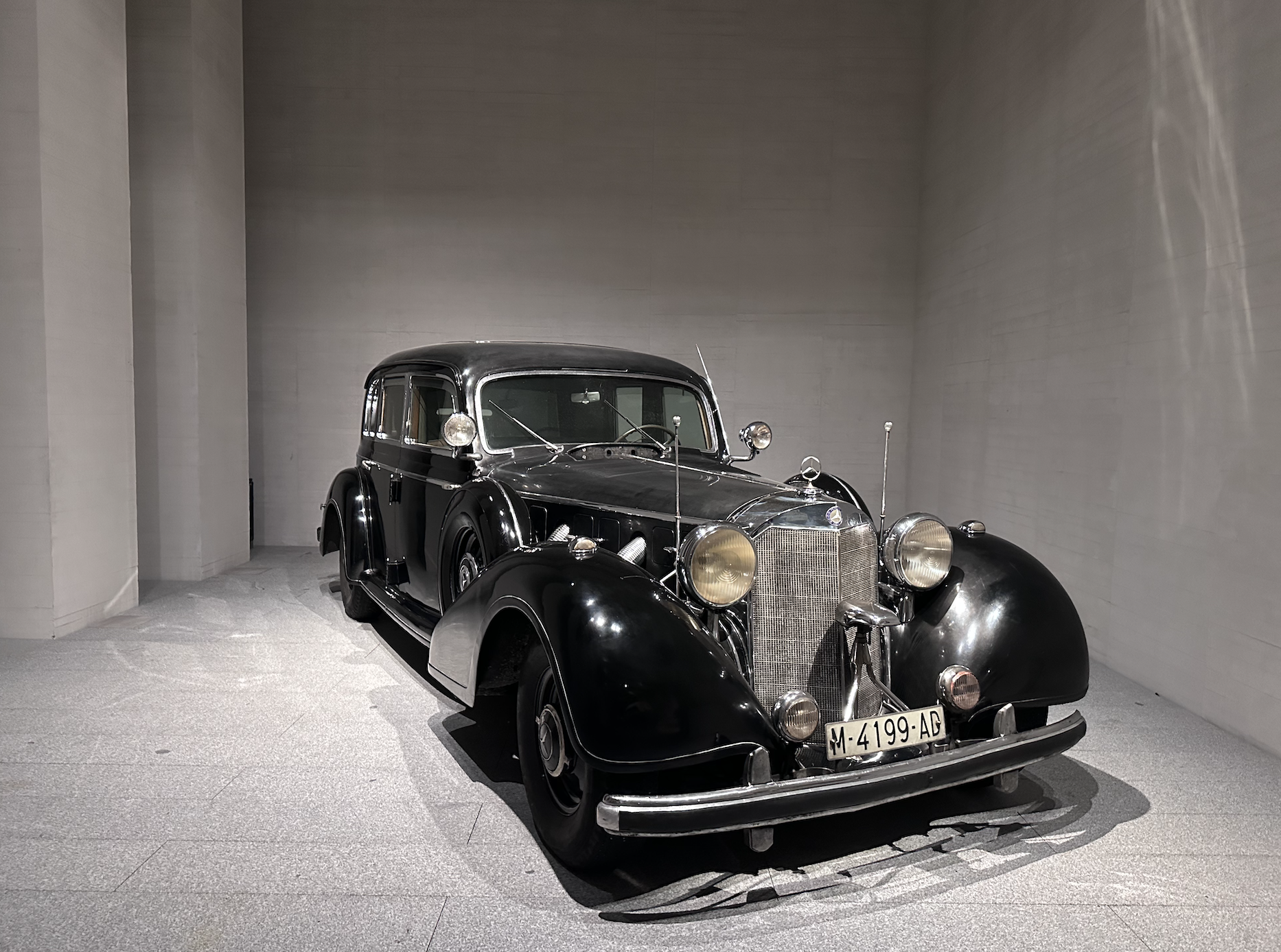 Coche perteneciente a la Sala Histórica de la Guardia Real en El Pardo.