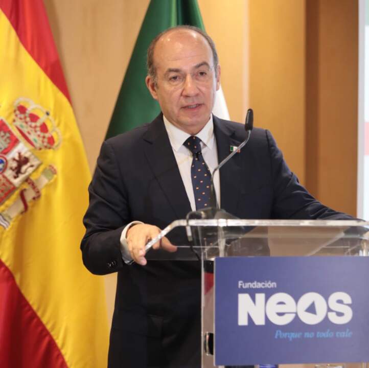 El expresidente Felipe Calderón. Foto: Fundación NEOS.