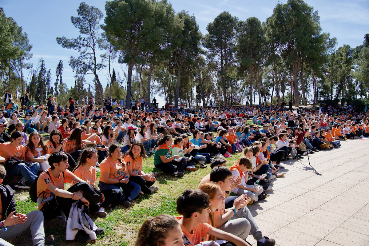 Reunión de adolescentes en el ITIOFEST convocado por la diócesis de Alicante.