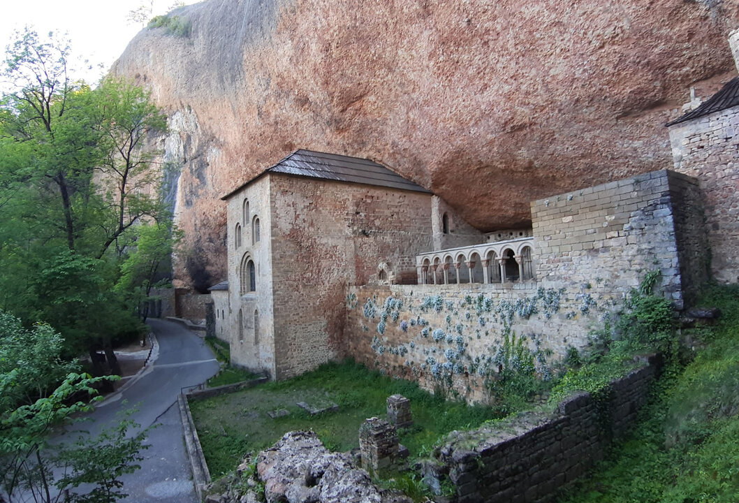 Monasterio de San Juan de la Peña (Huesca).